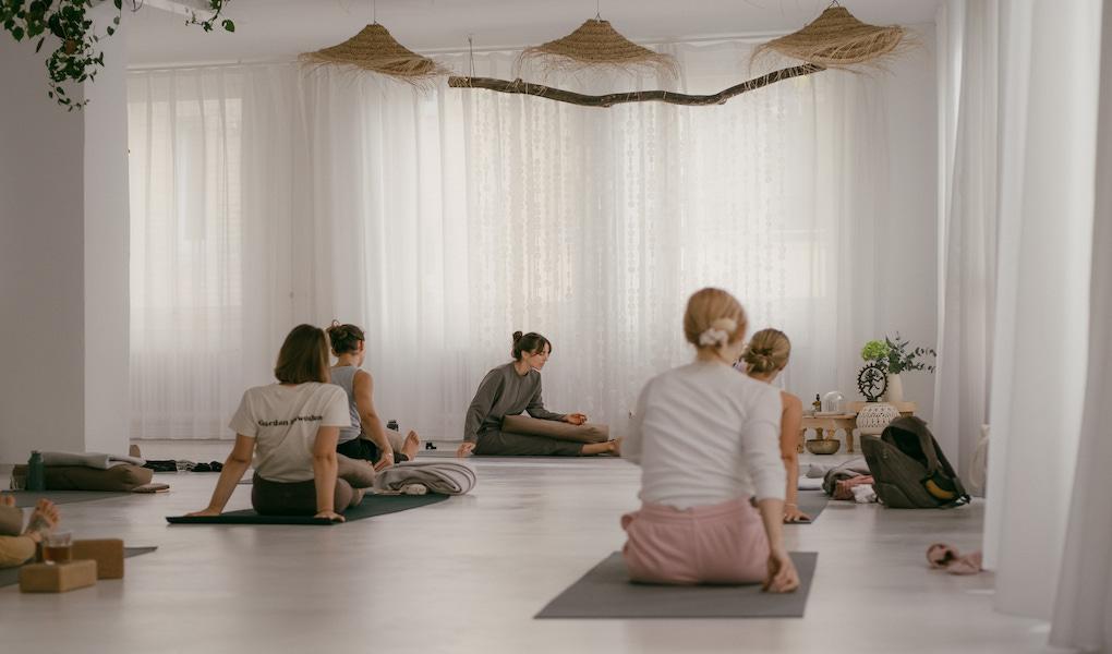 Gym image-Julia Kupke - Yoga, Meditation & Achtsamkeit