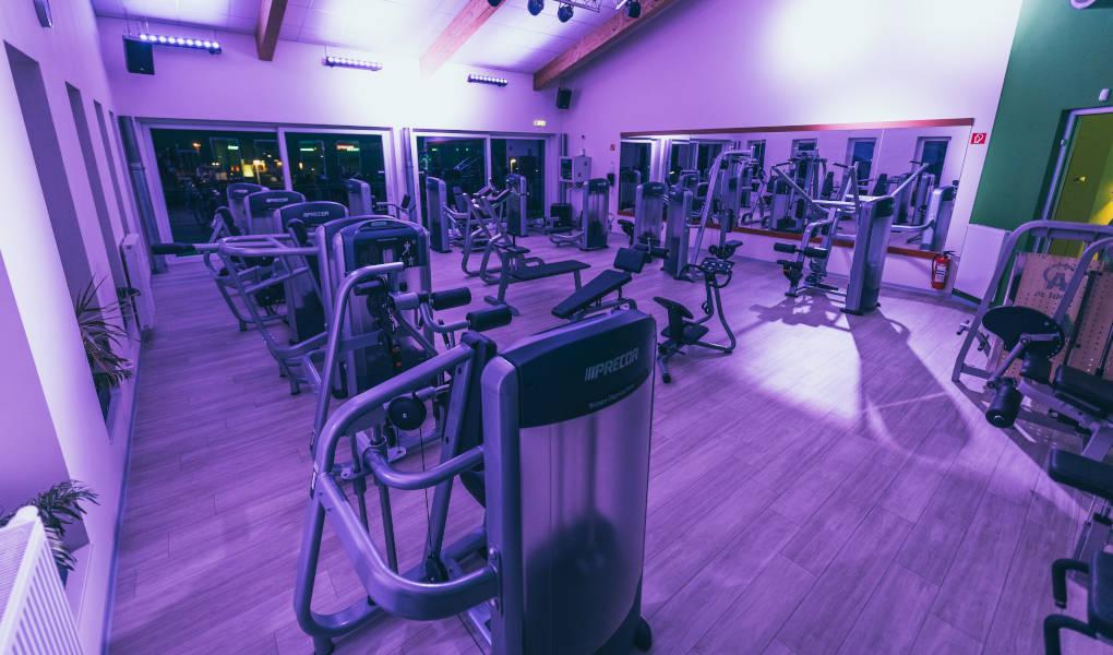 Gym image-fit plus Sport- und Wellnessclub