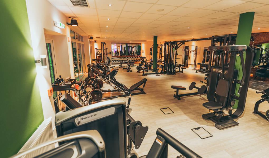 Gym image-fit plus Sport- und Wellnessclub